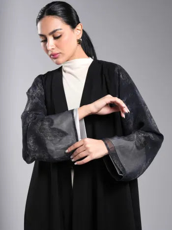 Abaya with chiffon sleeves
