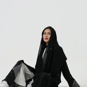 Embroidered abaya with gray stars